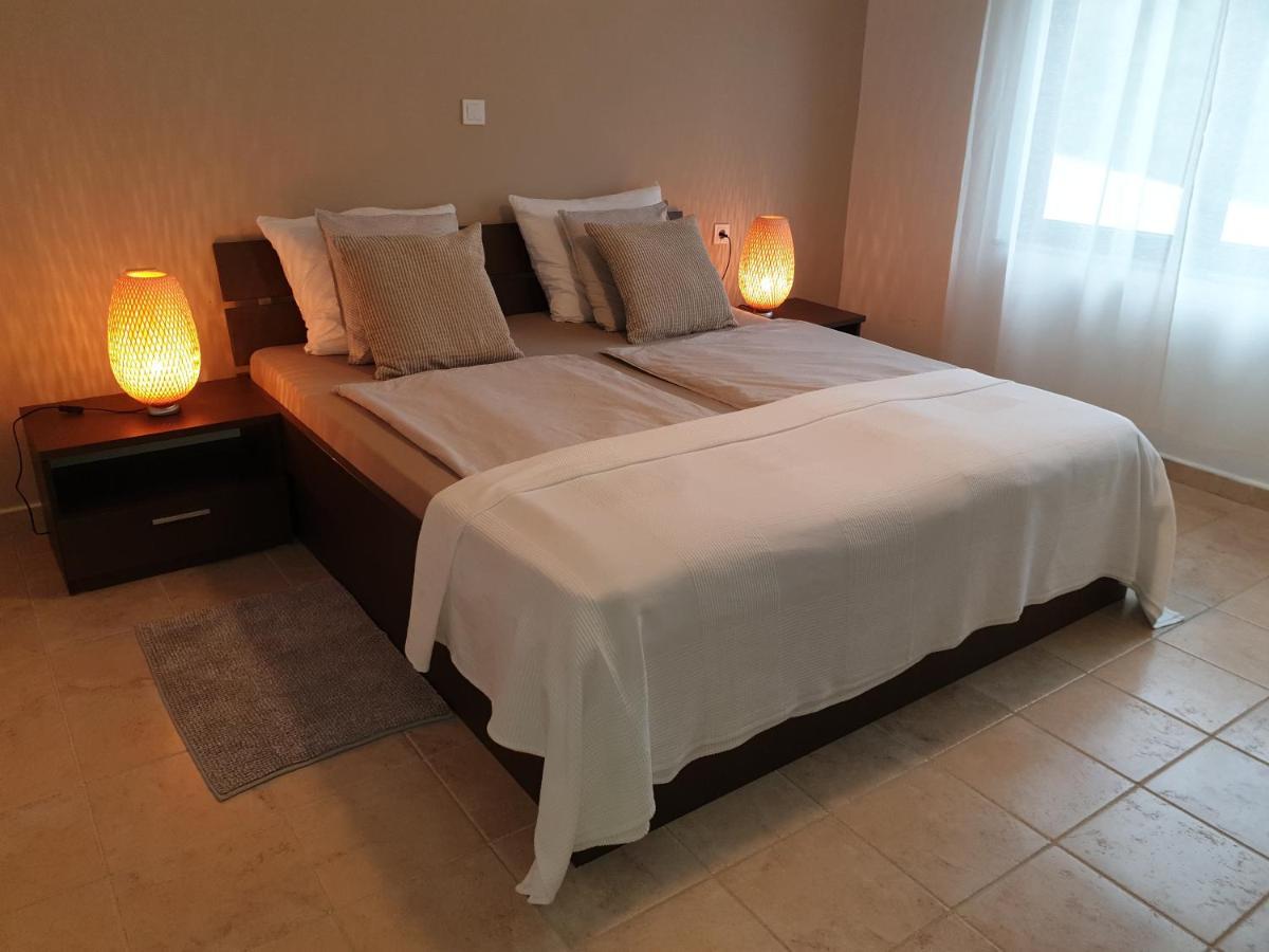 קמפור Apartments Suha Punta - Villa Babalonija מראה חיצוני תמונה