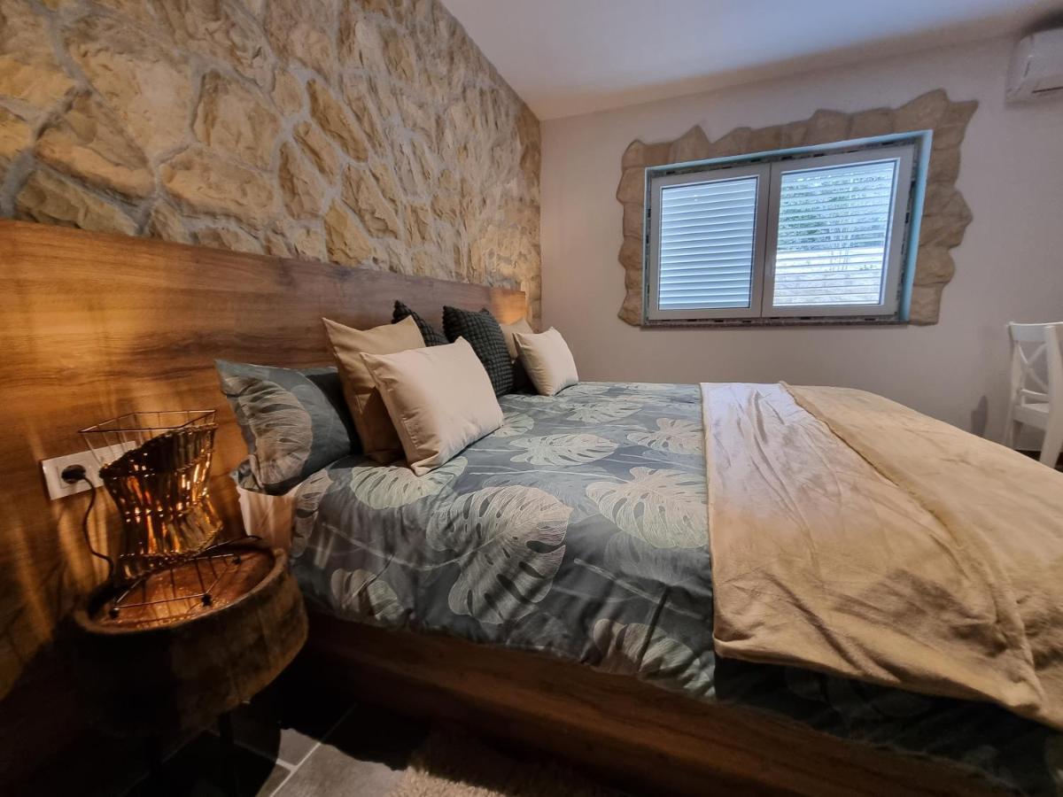 קמפור Apartments Suha Punta - Villa Babalonija מראה חיצוני תמונה