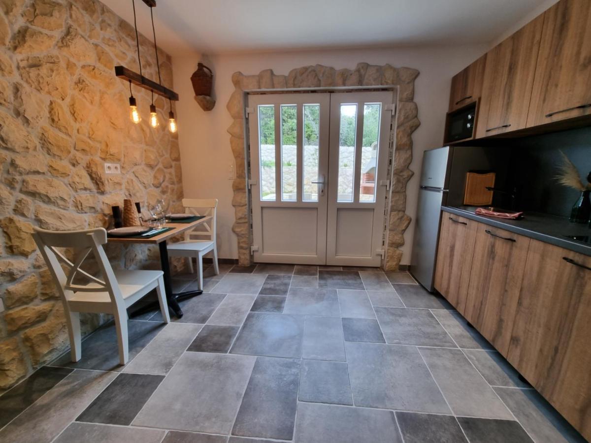 קמפור Apartments Suha Punta - Villa Babalonija מראה חיצוני תמונה