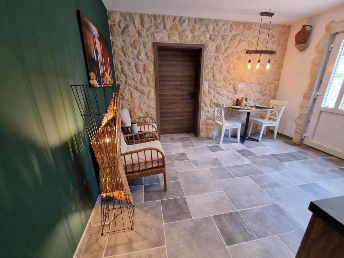 קמפור Apartments Suha Punta - Villa Babalonija מראה חיצוני תמונה