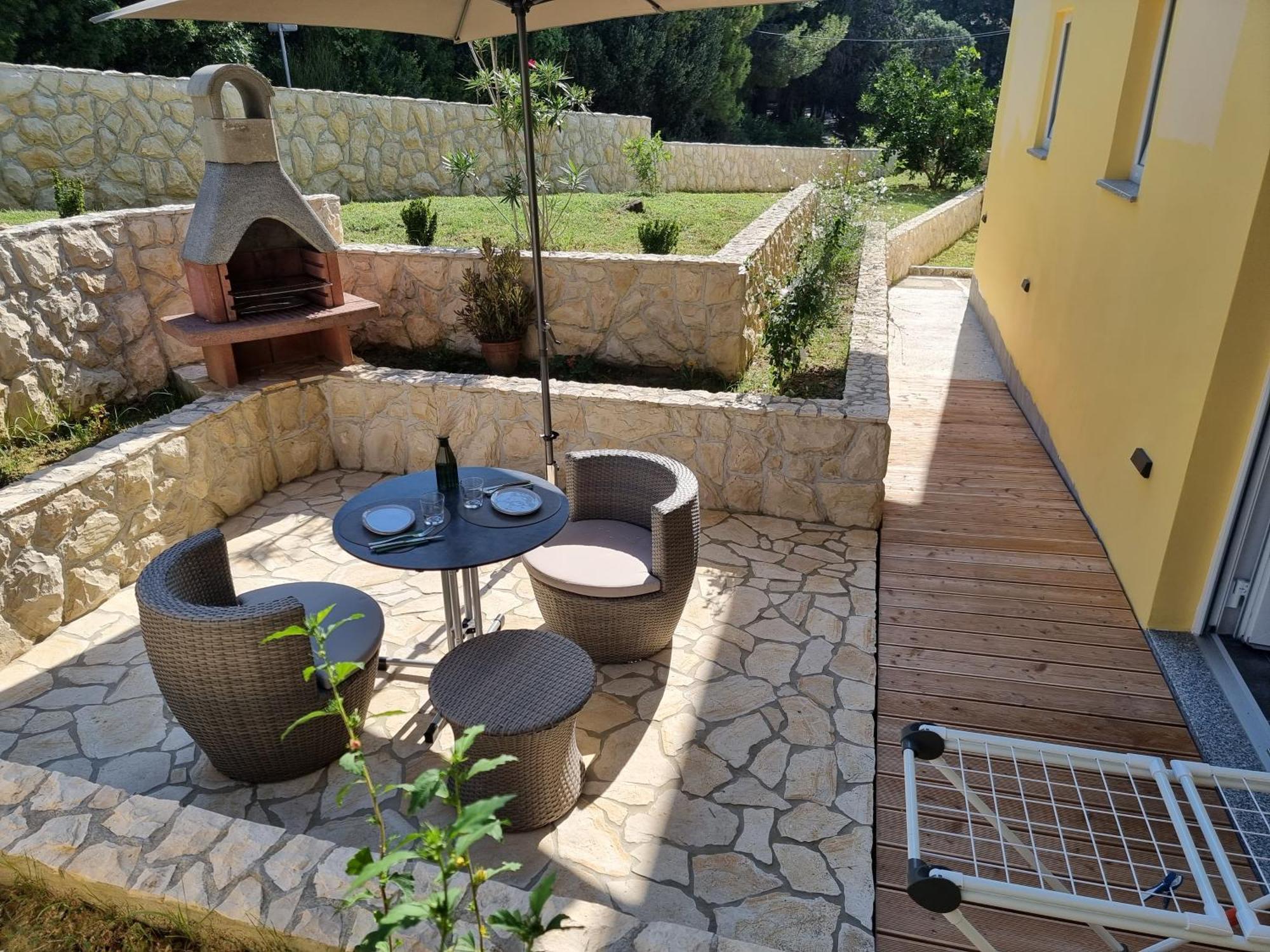 קמפור Apartments Suha Punta - Villa Babalonija מראה חיצוני תמונה