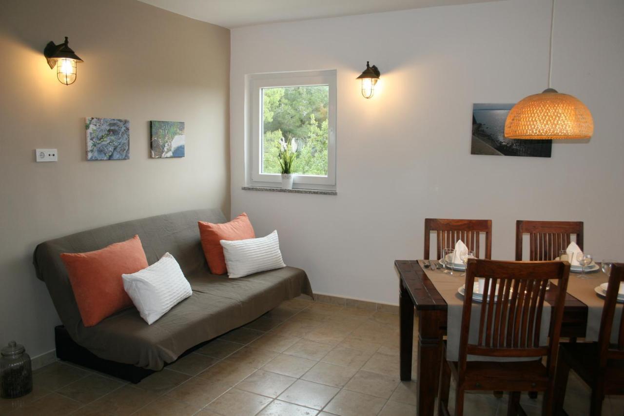 קמפור Apartments Suha Punta - Villa Babalonija מראה חיצוני תמונה