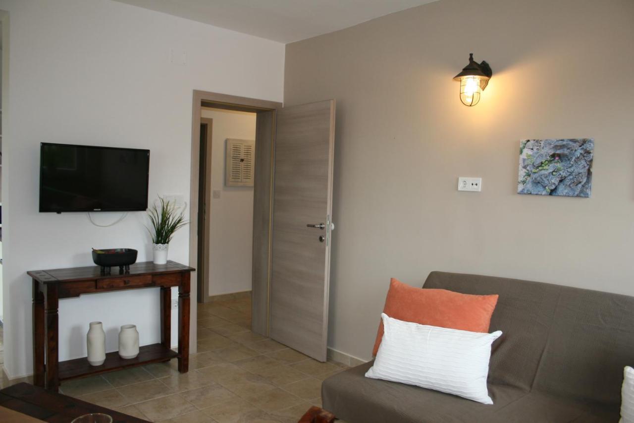 קמפור Apartments Suha Punta - Villa Babalonija מראה חיצוני תמונה